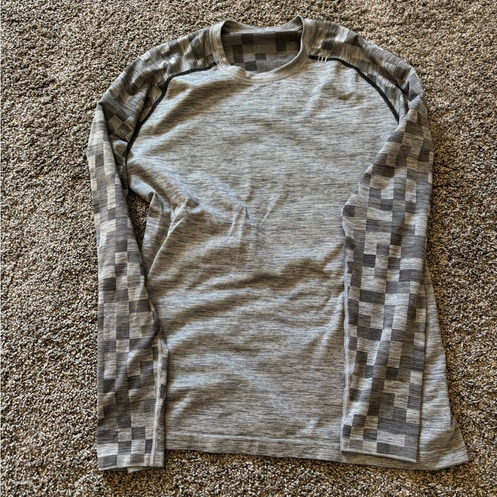 lululemon athletica Gray Checkered Long Sleeve Shirt